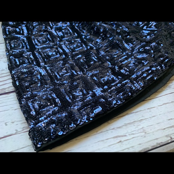 H&M, blue holographic sequin mini skirt. - Picture 4 of 9